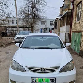 Toyota Camry 2004