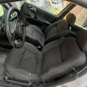 Volkswagen Polo 2001