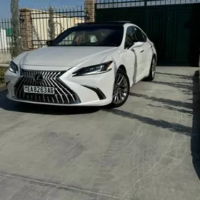 Lexus ES 350 2022