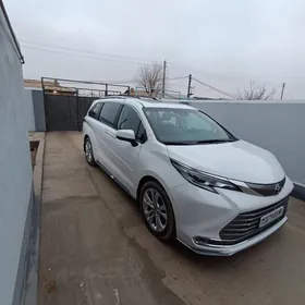 Toyota Sienna 2023