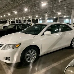 Toyota Camry 2011