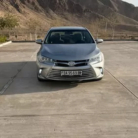 Toyota Camry 2015
