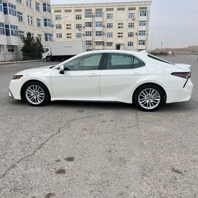 Toyota Camry 2022