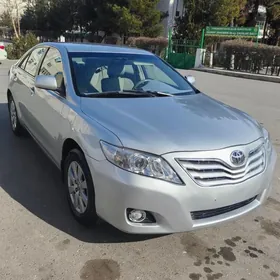 Toyota Camry 2011