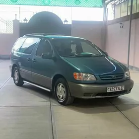 Toyota Sienna 2002