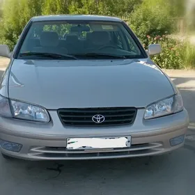 Toyota Camry 2001