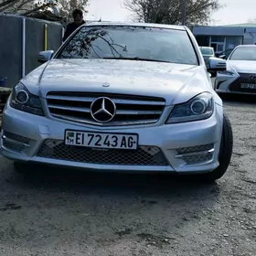 Mercedes-Benz C250 2011