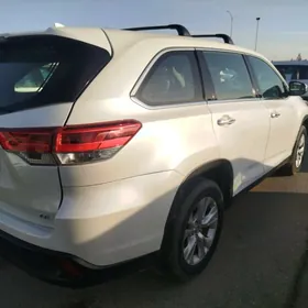 Toyota Highlander 2019