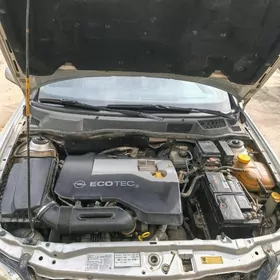 Opel Astra 2003