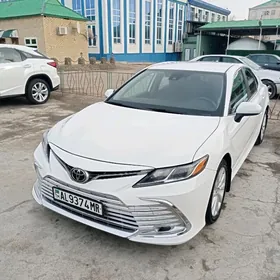 Toyota Camry 2020