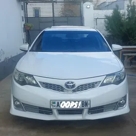 Toyota Camry 2012