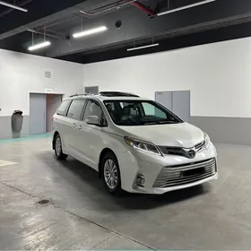 Toyota Sienna 2017