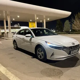 Hyundai Elantra 2021