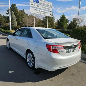 Toyota Camry 2014