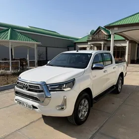 Toyota Hilux 2023