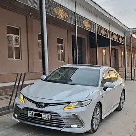 Toyota Camry 2020