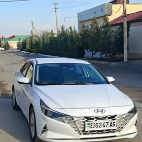 Hyundai Elantra 2021