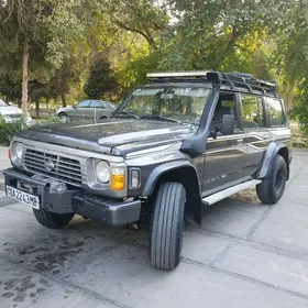 Nissan Patrol 1994