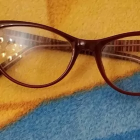 очки стеклянные