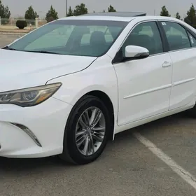 Toyota Camry 2017