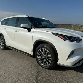 Toyota Highlander 2020