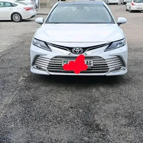 Toyota Camry 2022