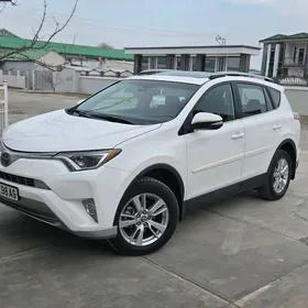 Toyota RAV4 2017