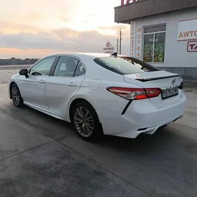Toyota Camry 2020