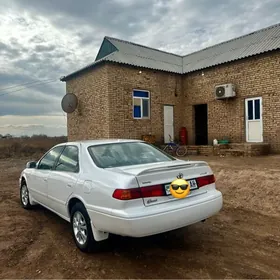 Toyota Camry 2000