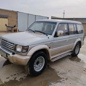 Mitsubishi Pajero 1994