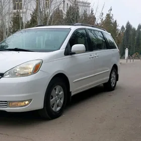 Toyota Sienna 2004