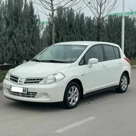 Nissan Tiida 2008