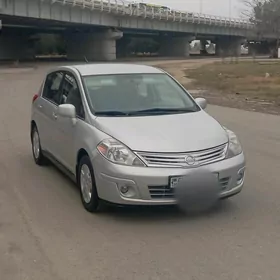 Nissan Versa 2012