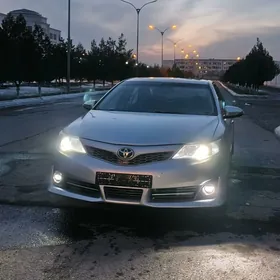 Toyota Camry 2014