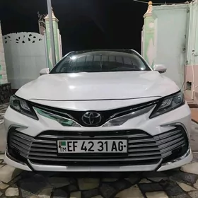 Toyota Camry 2020