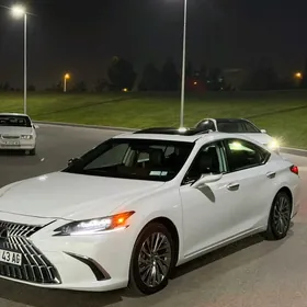 Lexus ES 350 2022