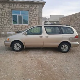 Toyota Sienna 2000
