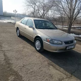 Toyota Camry 2000