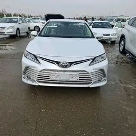 Toyota Camry 2020