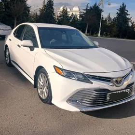 Toyota Camry 2020