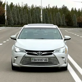 Toyota Camry 2017