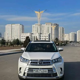 Toyota Highlander 2019