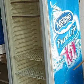 ВИТРИНА ХАЛАДИЛНИК