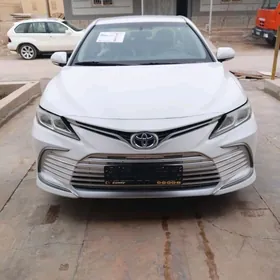 Toyota Camry 2022