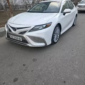 Toyota Camry 2021