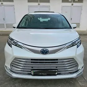 Toyota Sienna 2021