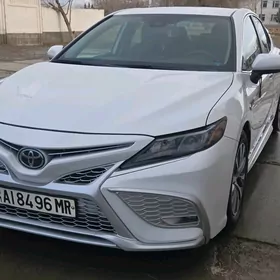 Toyota Camry 2021