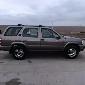 Nissan Pathfinder 2002