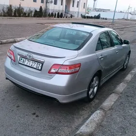 Toyota Camry 2011