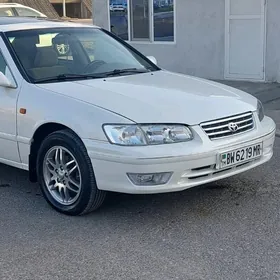 Toyota Camry 2000